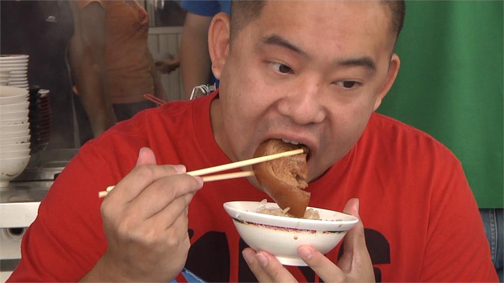 爌肉飯好吃的撇步...火候的洗禮 滷肉下鍋「擺位」很重要