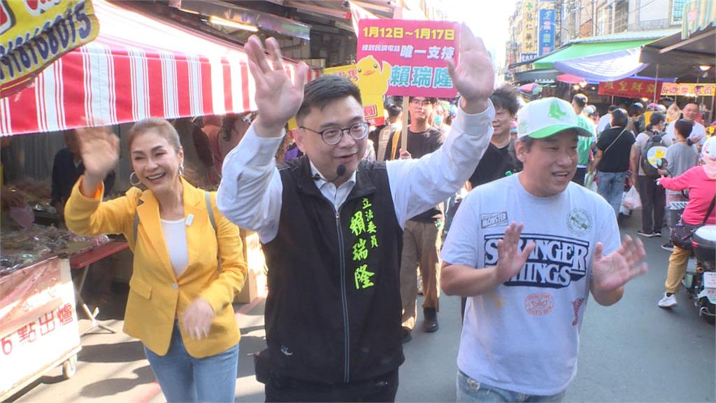 賴瑞隆掃街找來「這兩位」 市場婆媽見熟面孔超興奮