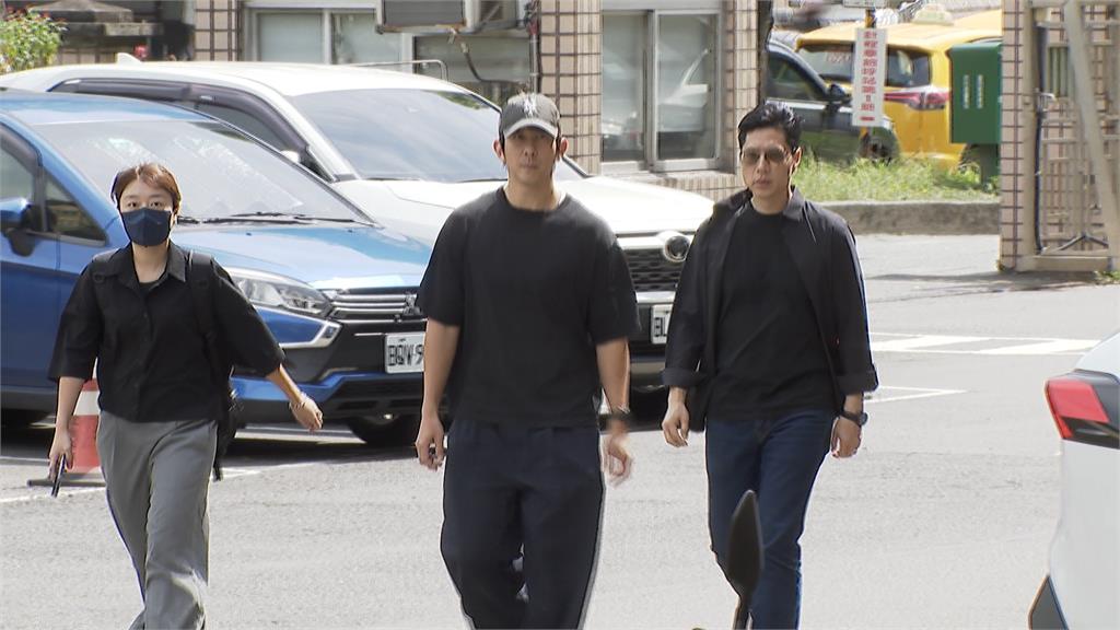 修杰楷閃兵案首出庭　認花15萬偽造高血壓病歷求減刑