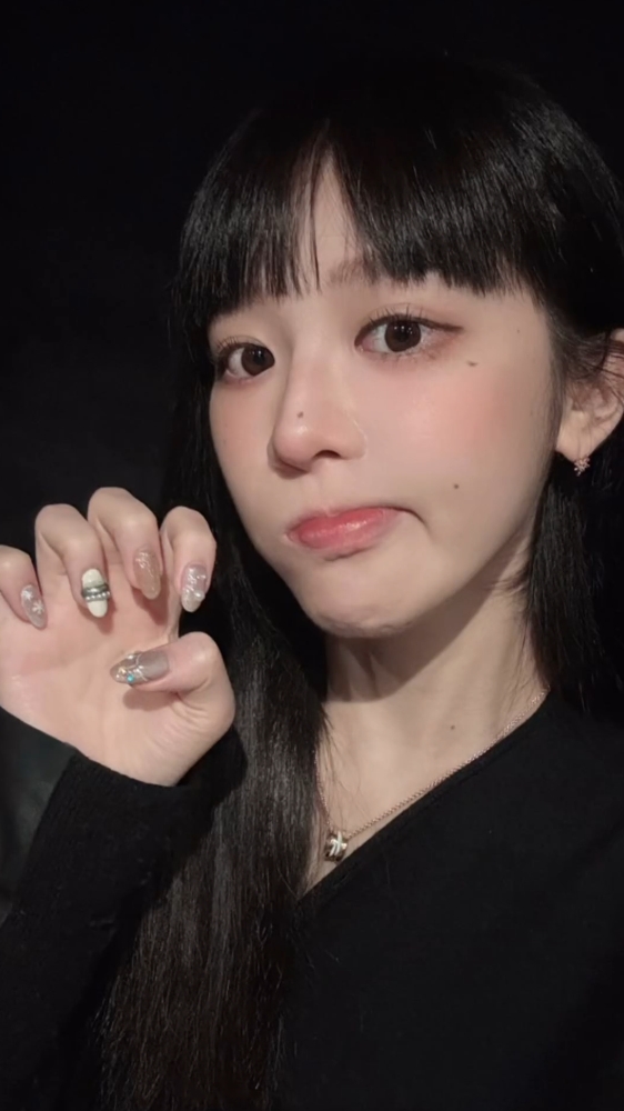 美麗妄娜「5秒美甲片」藏彩蛋!偷渡「比基尼辣照」網嗨:暫停鍵在哪