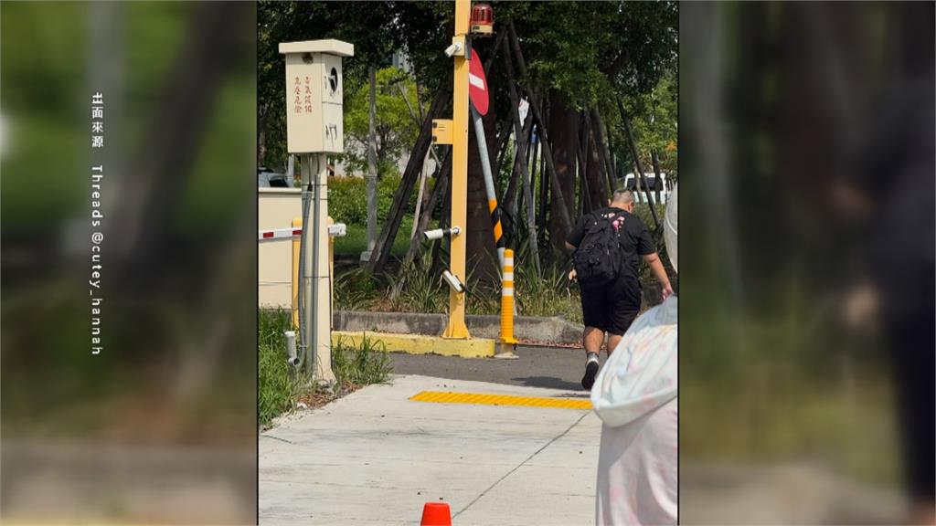 嚇瘋！　高雄左營母接送小孩走人行道　遭陌生男子重擊手臂
