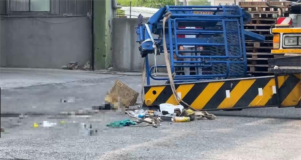 飼料廠修繕屋頂吊車吊臂斷裂 工人墜落釀嚴重死傷