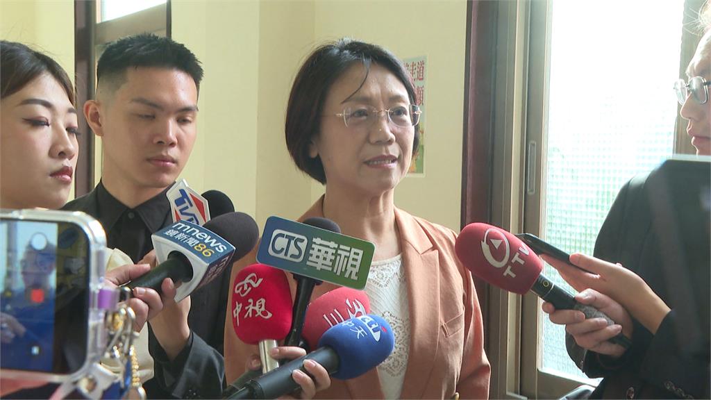 翁曉玲"清大教職被拔"! 綠委:學生應該鬆口氣