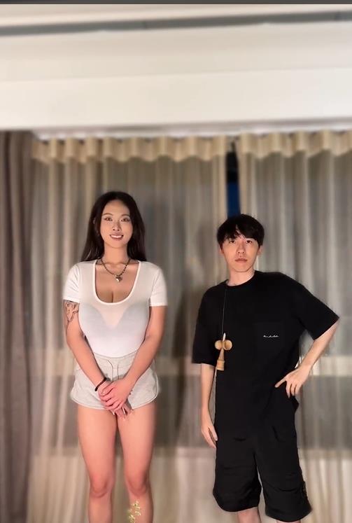 達人秀超狂劍玉技術!「身旁女助理」1反應讓網歪樓:球在哪?