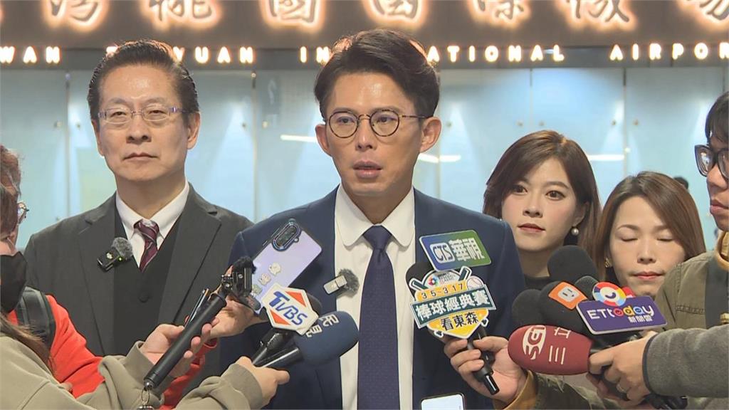 快新聞／黃國昌突訪華府！網疑「為兒子的美國護照」　四叉貓曝：AIT就能辦