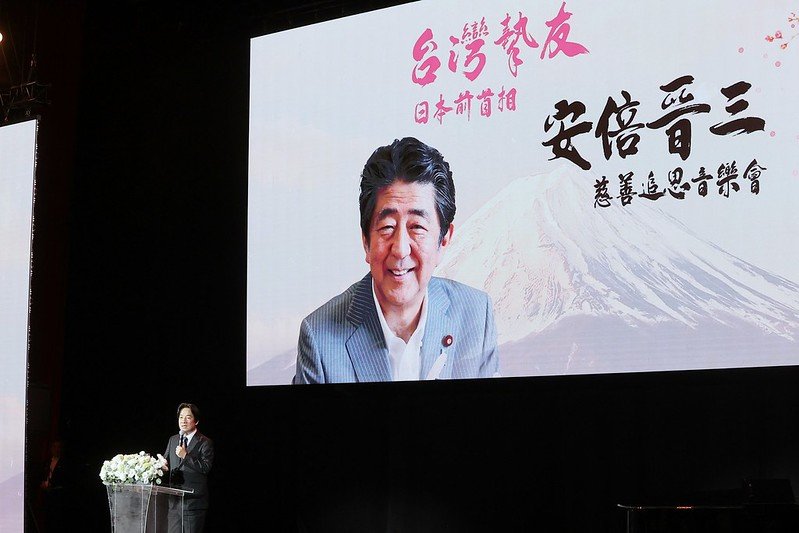 安倍曾說「不讓台灣孤單」友台暖舉再一樁！他曝：拜託記者幫寫新聞