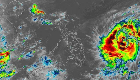 「鳳凰」爆發性增強成超級颱風!菲氣象署警告「這1天」強度達巔峰