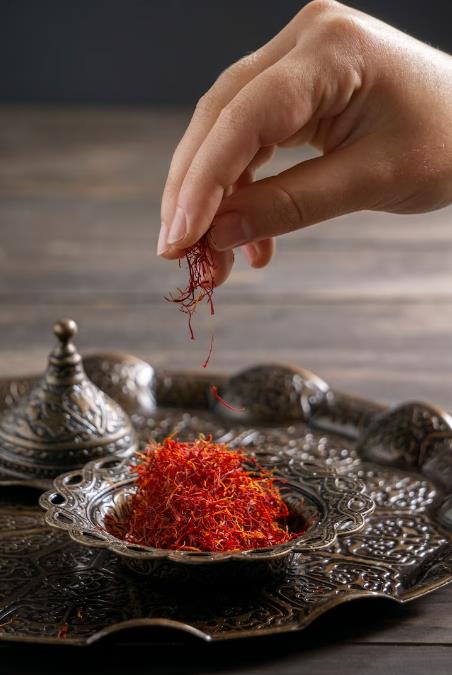 珍貴藥材「紅花」補血又補氣?醫警:一種狀況用了「越補越虛」