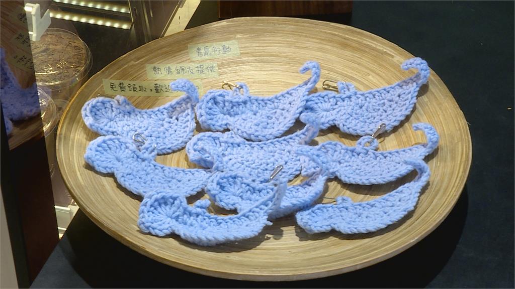 反國會擴權力挺青鳥行動 小吃店掛「沒有討論 不是民主」紅布條