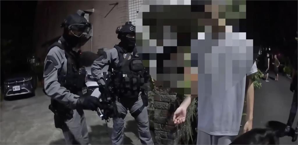 割喉女公關狂逃宜蘭!外公見孫滿身血勸「先睡一覺再投案」砸重金聘請律師