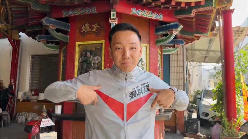 超人力霸王風潮！尹立拚議員提名　邀"超人"助陣站路口