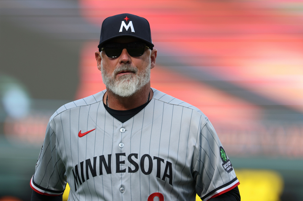 MLB(影)/雙城新教頭寫下歷史!成第一位因抗議ABS遭驅逐出場總教練