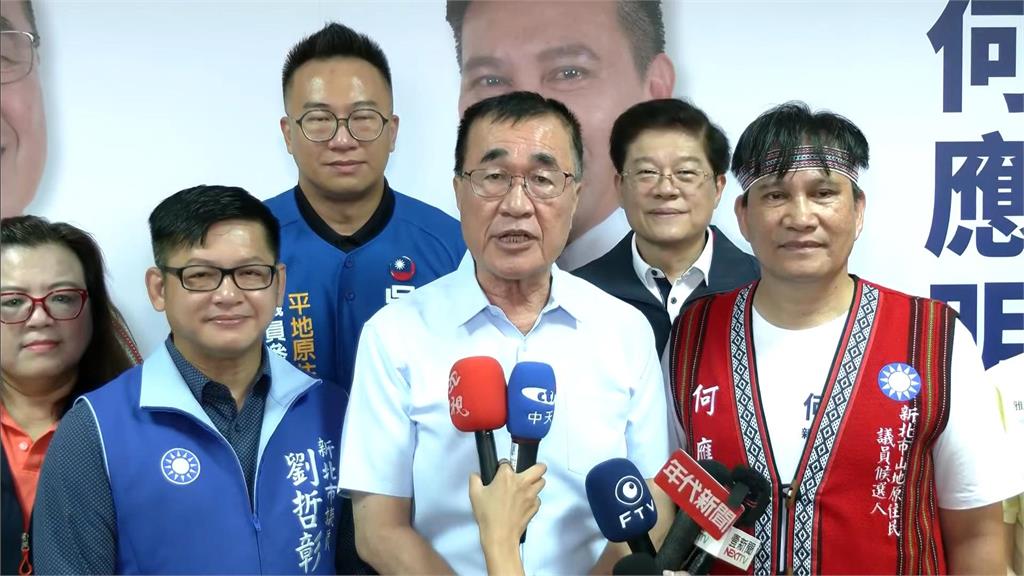 李烈挺蘇遭藍抹黑！　蘇巧慧板橋參拜批詹「不可取」！