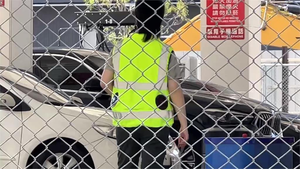 美式賣場工作服"兩黑洞"是啥?//答案曝光 民眾直呼超貼心