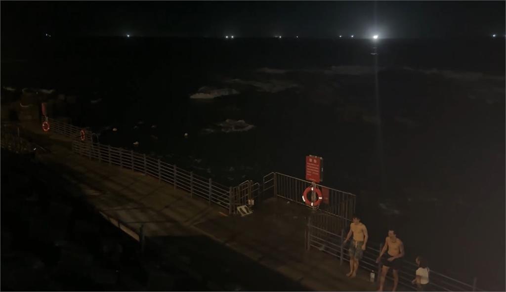 基隆外木山海興游泳池傳溺水　男童被救上岸昏迷送醫插管治療