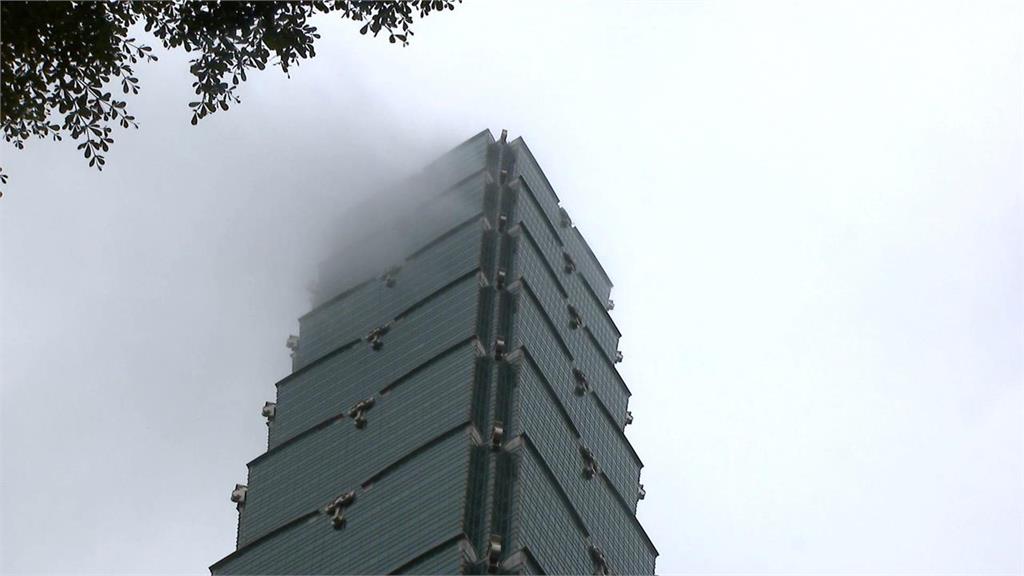 霍諾德徒手爬101被問「登頂要怎麼下來？」　賈永婕轉發幽默認：我也是！