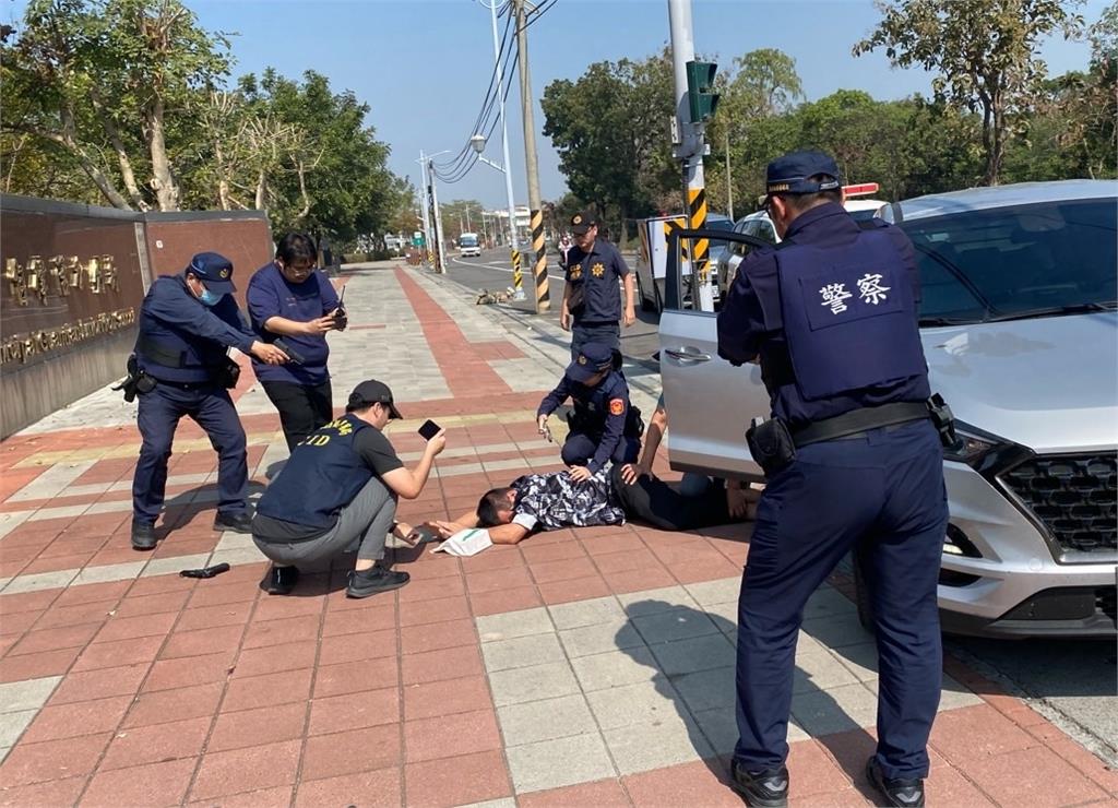 快新聞/春節存提大筆現金免擔心! 內政部:可免費申請「警察護鈔服務」