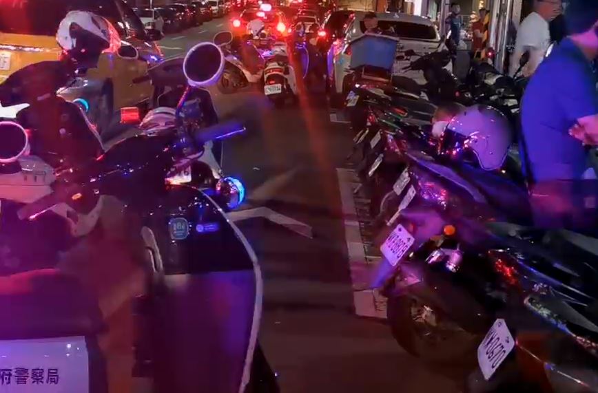 北市酒店凌晨酒客爆鬥毆 警方出動快打部隊壓制