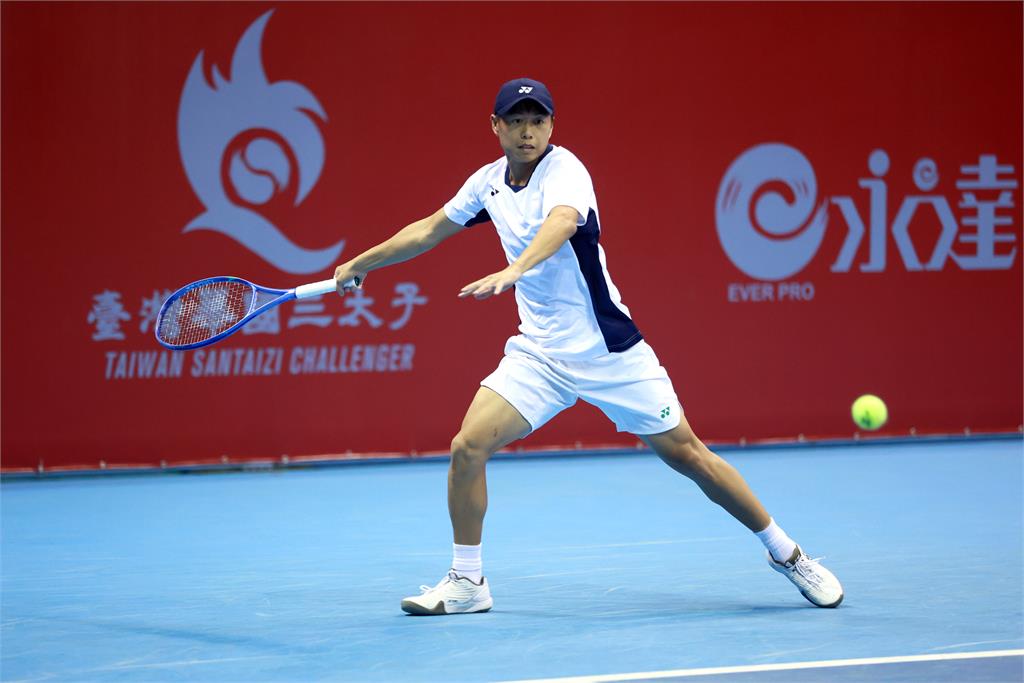網球／華國三太子盃男單16強戰況膠著！台灣好手許育修一路拉鋸激戰3盤落敗