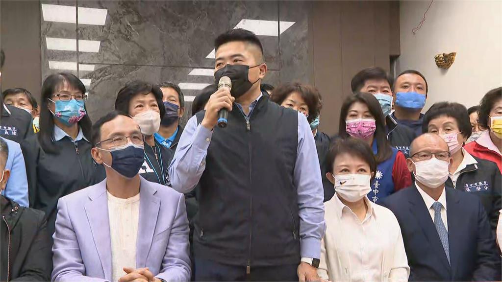 盧秀燕就在現場... 顏寬恒參選記者會高喊:解決台中空污!