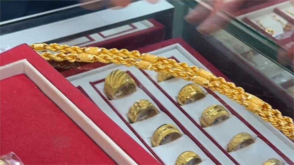 百萬金項鍊噴飛　社群小編「po文緝凶」尋回