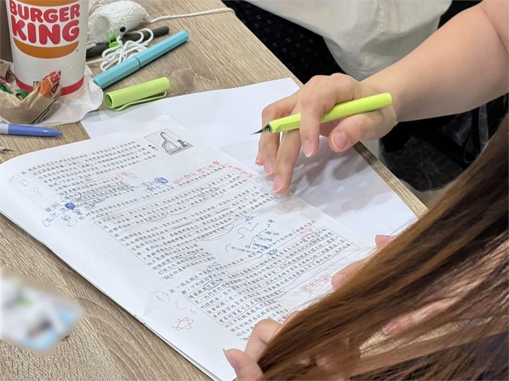 罷團出奇招為三階暖身 會考解題班、電影講座登場