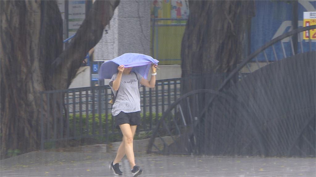 首波梅雨鋒面週日報到 南方熱帶擾動可能成首颱「蝴蝶」