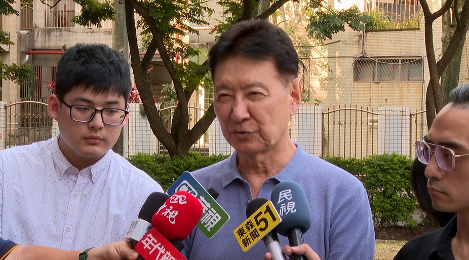 罷免添柴火?徐榛蔚挺夫宣講 脫口喊「兩岸都是一家人」