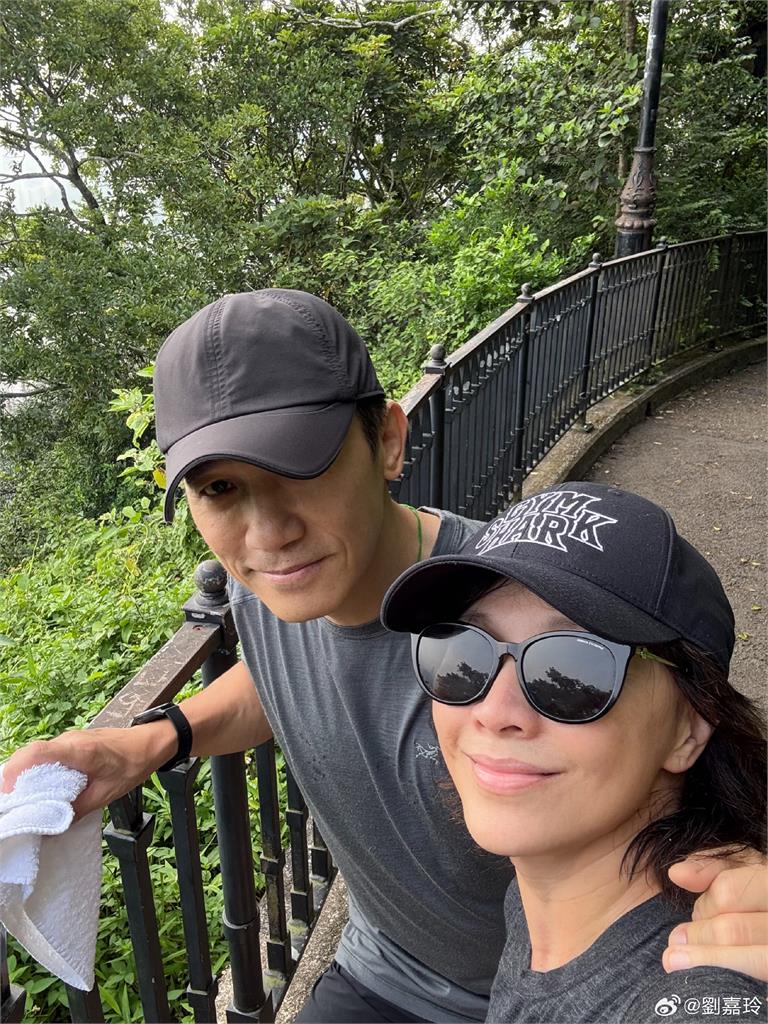 劉嘉玲突槓上中國平台：欺騙消費者！梁朝偉慘受害「客服驚人回應」網看傻