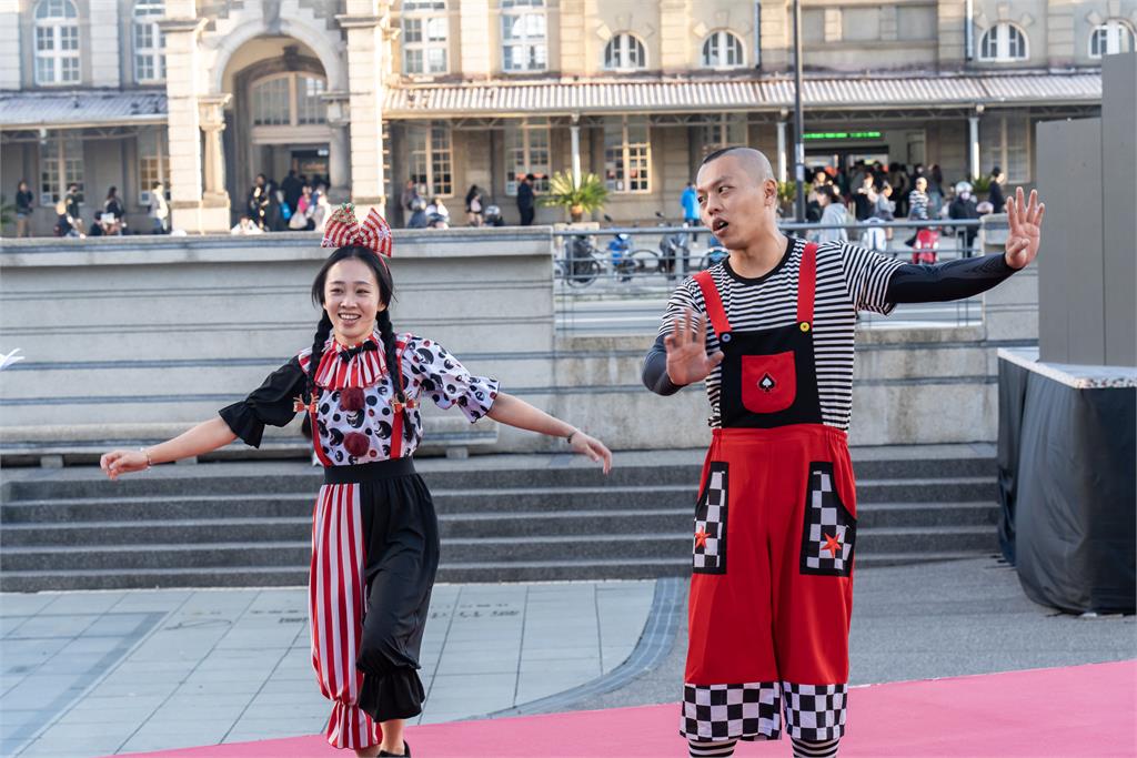 2025新竹FUN聖誕璀璨點燈!邱臣遠代理市長:點亮舊城、迎接最美冬季