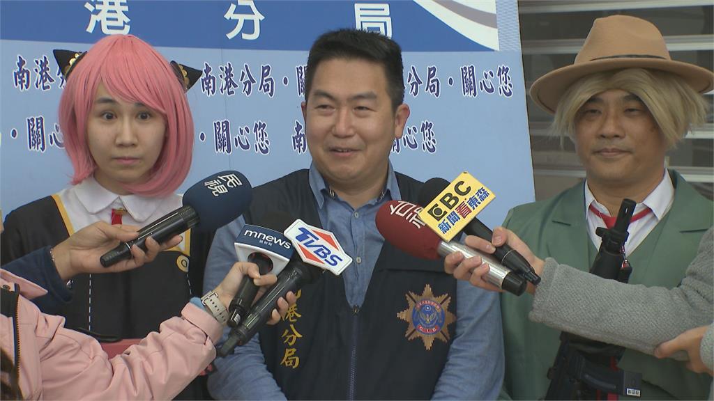 女警Cos安妮亞搶銀行爆紅!百萬名日本網友狂肉搜 本尊回應了