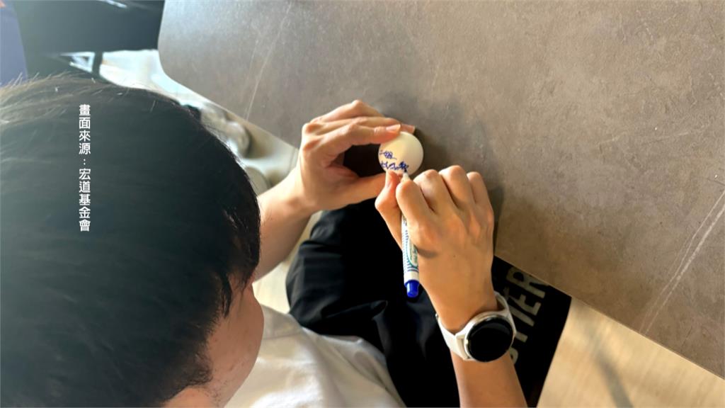 暖心！林昀儒現身宜蘭餐館　為罹癌粉絲完成心願