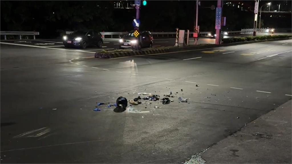 快新聞／淡水暗夜死亡車禍！汽車駕駛轉彎不慎「猛撞機車騎士」　1男傷重不治