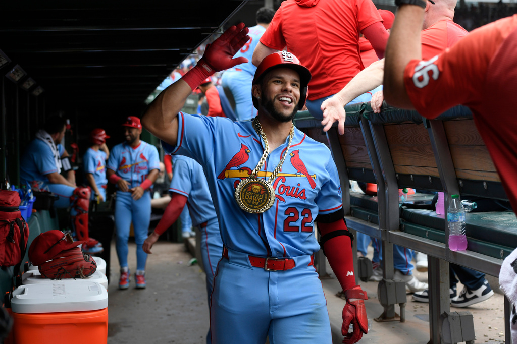 ＭLB(影)／從小被霸凌到一戰封神！「翻譯軟體少年」苦熬12年締造大聯盟百年紀錄