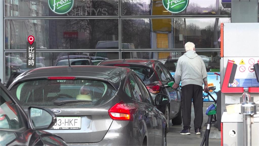 中東戰爭油價飆漲 泰國大象竟走路去上班