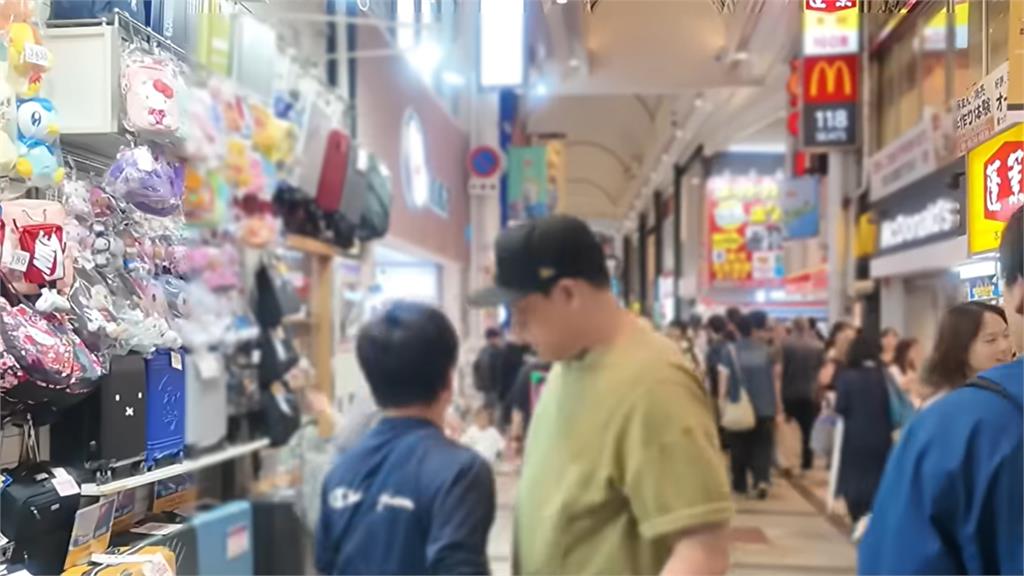 日本「撞人族」踢到鐵板！南韓知名YTR祭出「鐵拳制裁」網狂讚：太舒壓