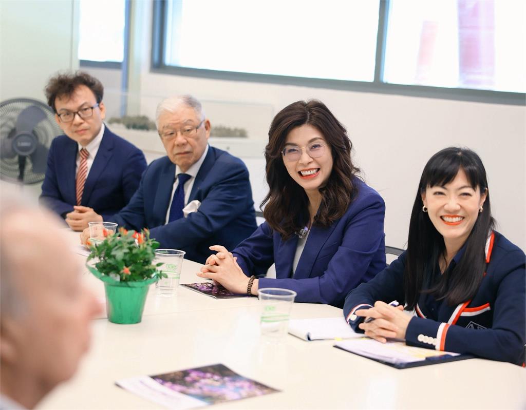他預言「鄭麗文2028選總統」！黃暐瀚聽完「出戰機率」直呼：嚇到了
