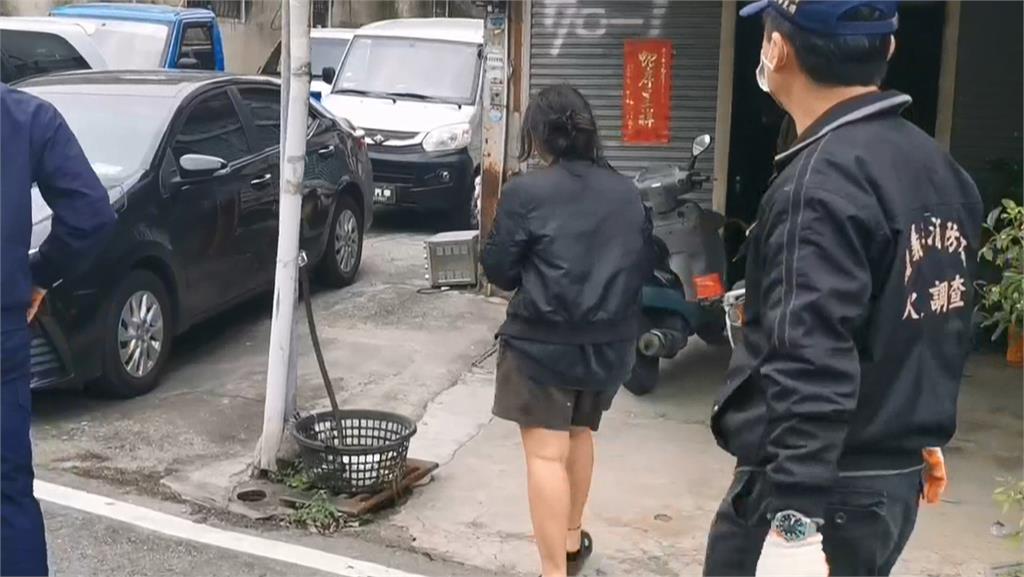 看護Lisa從後門抱出4歲童 鄰居讚「盡責勇敢要表揚」