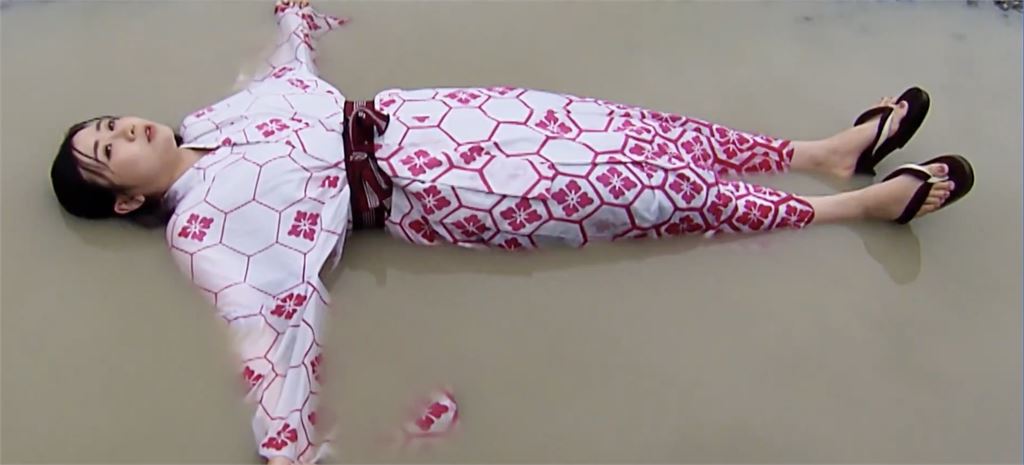 福原愛性感外露！穿浴衣全身濕透「露出半透明肌膚」主持人驚喊：等一下