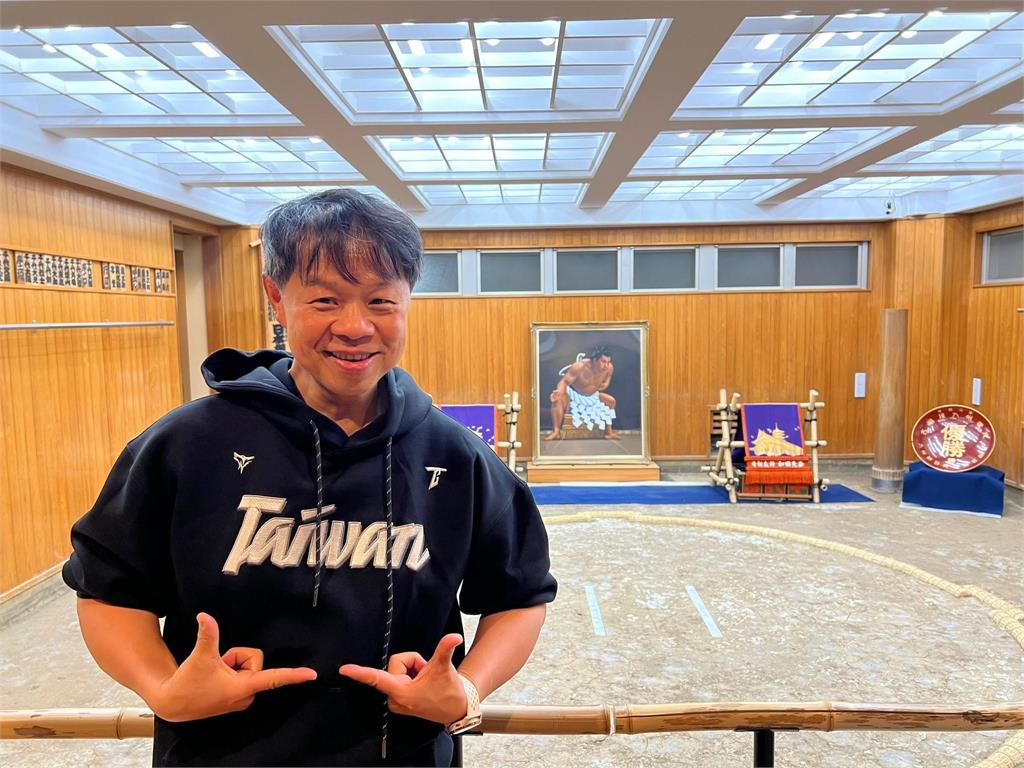 台大名醫批柯文哲！下秒竟遭醫院小草報復「停車位丟垃圾」他嘆：要付出代價