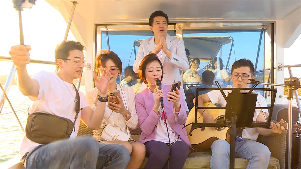 吳皓昇.文汶慶創業7週年 辦遊艇趴游淡水河!邀同劇演員同歡