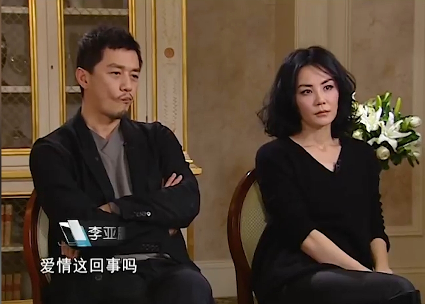 王菲12年前巔峰美貌曝!遭翻出「大讚美國自由」小粉紅氣炸嗆:整型