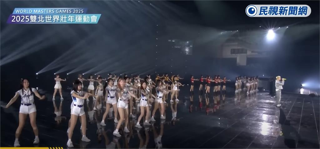 世壯運/周湯豪開幕式合體48位啦啦女神!口誤出包喊「世大運」深夜道歉了
