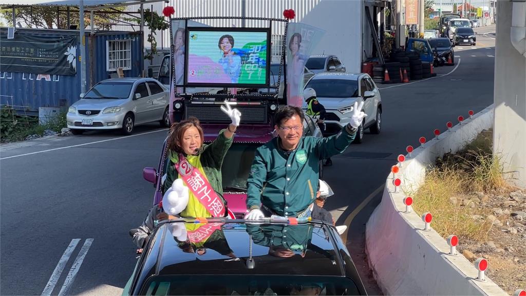 台中神岡拚戰！楊瓊瓔拜票拚連任　林佳龍扮母雞助選年輕女力謝子涵