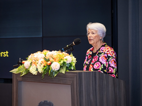 【淡江傳真】【淡江熊貓講座】擁9項榮譽教授職的Sonia Nieto揭示多元文化教育價值