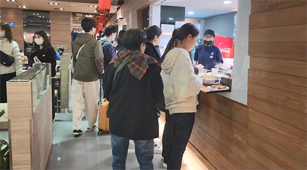 快新聞/一航廈跳電「旅客一度摸黑用餐」 桃機:變壓器電纜頭起火