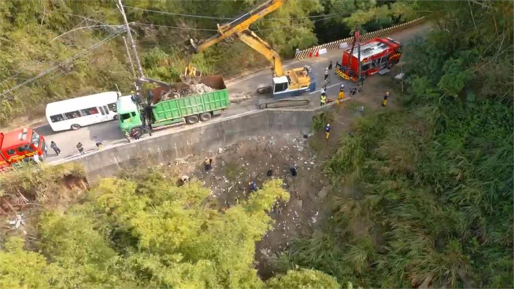 月世界垃圾山火速清空 陳其邁:嚴懲嚴辦不肖業者