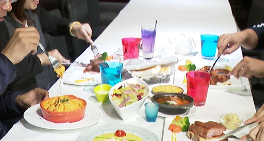 真「螺」宋湯!? 羅宋湯驚現「螺絲」業者致歉