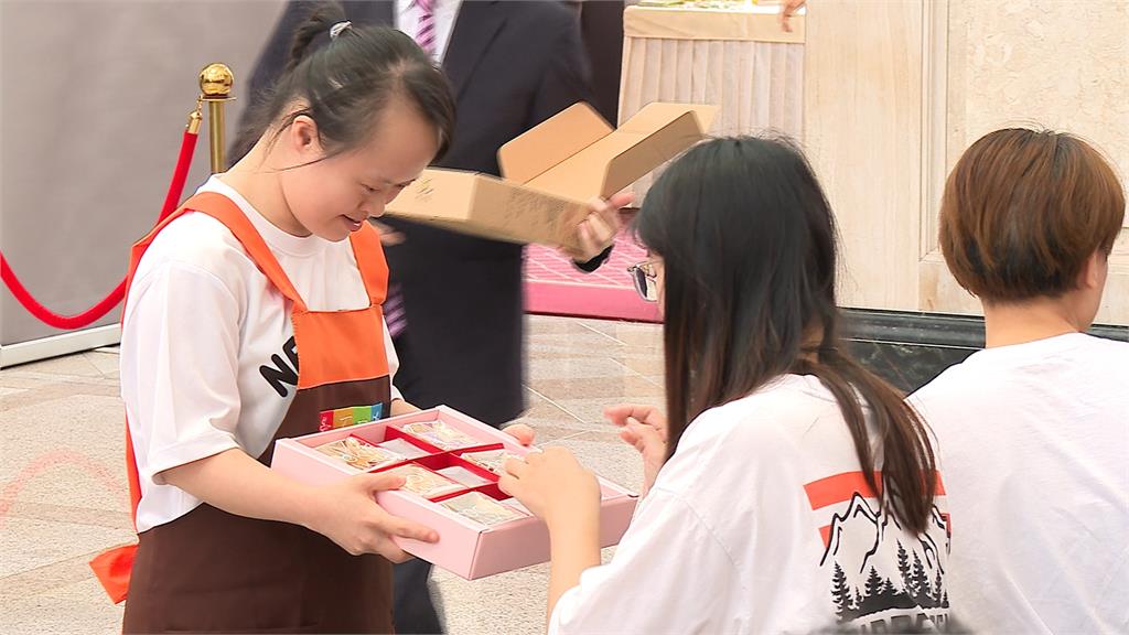 盧秀燕兩天連說9次總統府棄單　網友痛批：做賊喊抓賊
