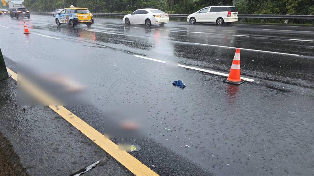 快新聞/天雨路滑!國一汐止段4車連環撞 1人遭多車輾過斃命